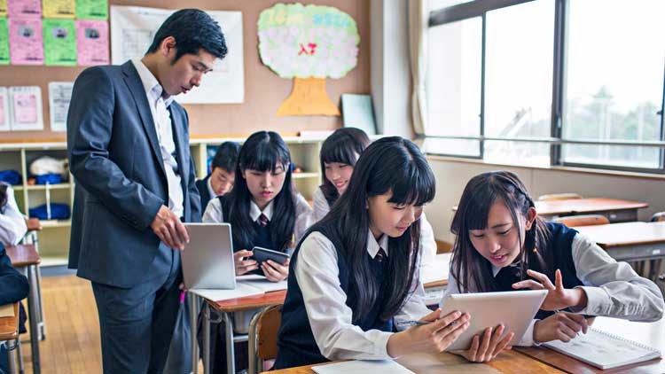 Nationales Bildungsprojekt Japan: 35 000 Schulen erhalten Kat. 6A Netzwerktechnik